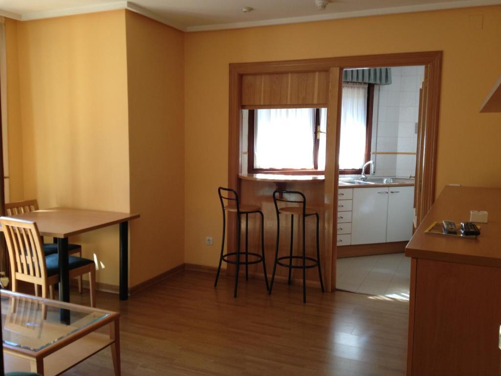Apartamentos Turisticos Puerta De León Zewnętrze zdjęcie