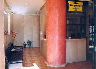 Apartamentos Turisticos Puerta De León Zewnętrze zdjęcie